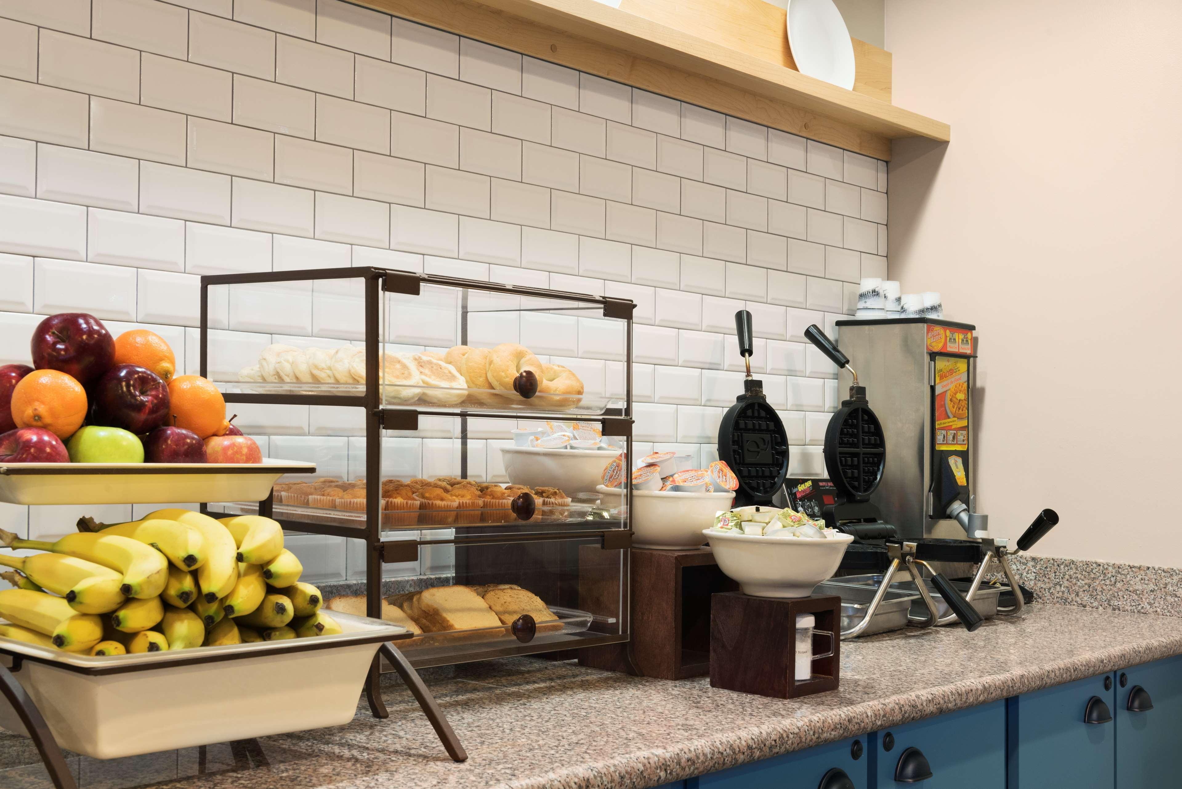 Comfort Inn & Suites St Paul Northeast Vadnais Heights エクステリア 写真
