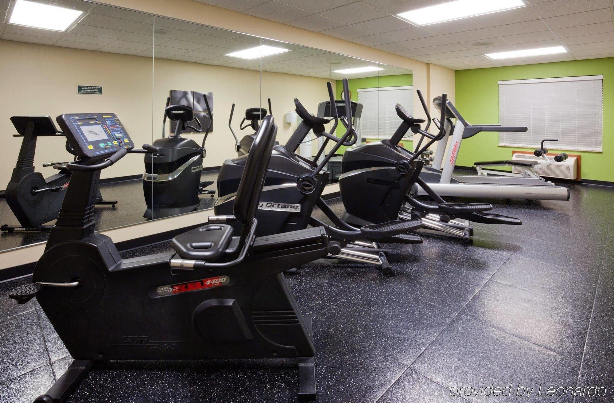 Comfort Inn & Suites St Paul Northeast Vadnais Heights エクステリア 写真