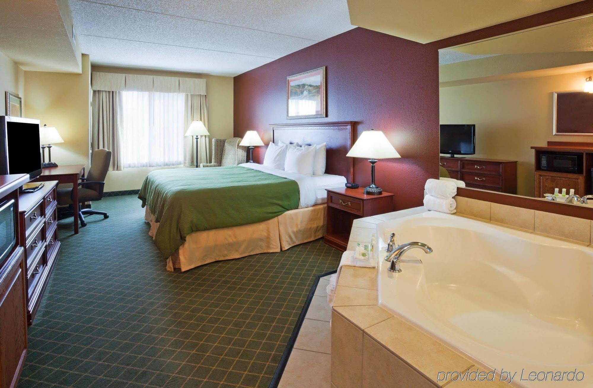 Comfort Inn & Suites St Paul Northeast Vadnais Heights エクステリア 写真